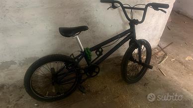bmx bicicletta