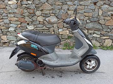 Piaggio Zip 125