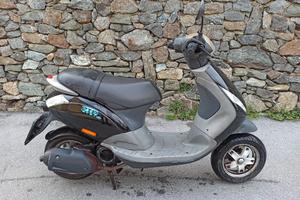 Piaggio Zip 125