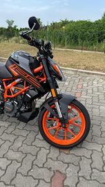 KTM Duke 125