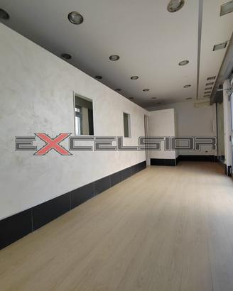 CAVARZERE: locale commerciale
