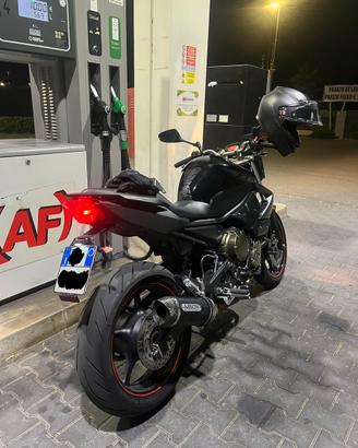 Yamaha Xj6 (Depo a libretto)