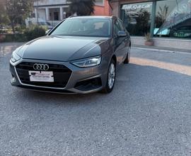 Audi A4 Avant 30 TDI/136 CV S tronic Business