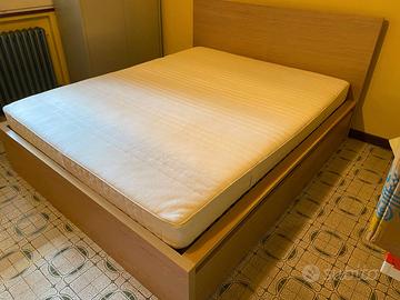 Letto Ikea MALM con cassettoni e materasso