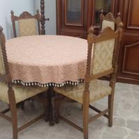 Tavolo e sedie 
