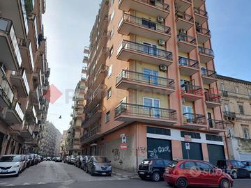 Negozio Taranto [cug33VCG]