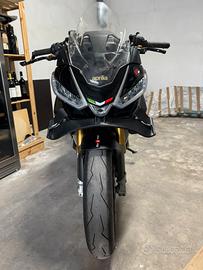 Aprilia tuono v4 factory