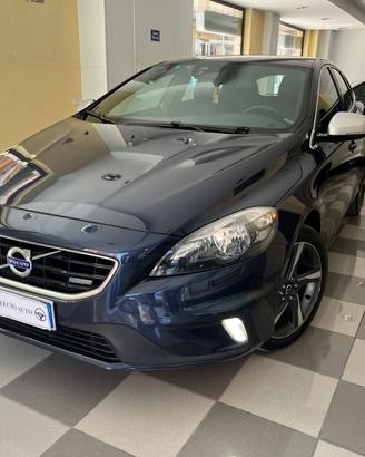 Volvo V40 D2 1.6 R-design Momentum