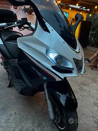 Gp 800 con carene Aprilia Srv 850