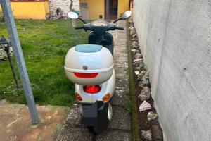 Vespa et2