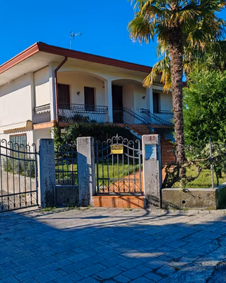 Casa a 2 piani cordenons zona pasch