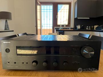 Amolificatore onkyo