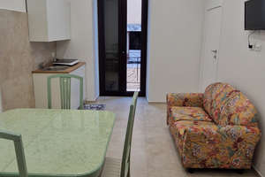 Bivani ristrutturato indipendente