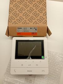 344672

Videocitofono 2 fili vivavoce Classe 100

