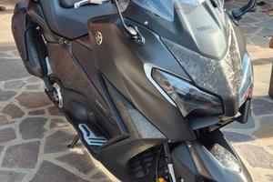 Yamaha tmax 560 2025