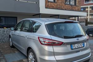 Ford S max
