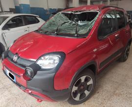 Fiat Panda Cross 1.0 Hybrid INCIDENTATA