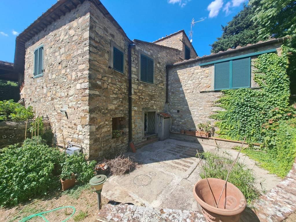 Villa di 334 m² con più di 5 locali a Firenze