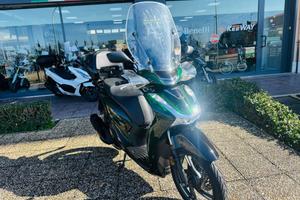 HONDA SH 150 VETRO TUTTO INCLUSO ANCHE PASSAGGIO
