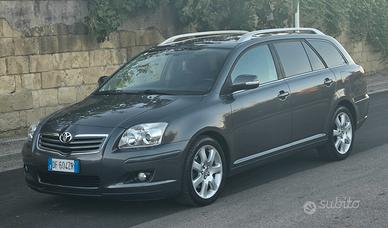 Toyota Avensis 2.0 D-4D 16V Station Wagon