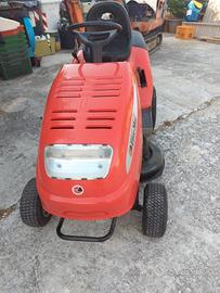 trattorino tagliaerba 