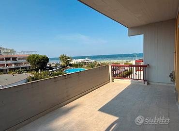 Appartamento fronte mare -1* fila
