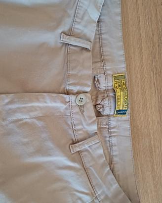 Pantaloni chinos