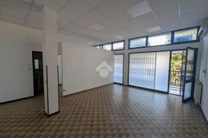 NEGOZIO A CONEGLIANO