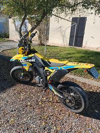 Suzuki SM Valenti 50
