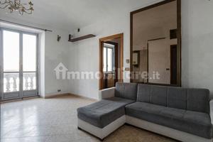 Bilocale luminoso e arredato