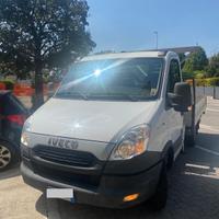Iveco Daily 35 15 con Gru
