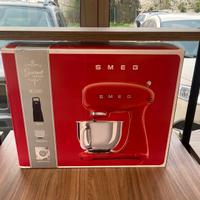 Impastatrice smeg rossa