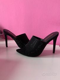 Scarpe con tacco aperte