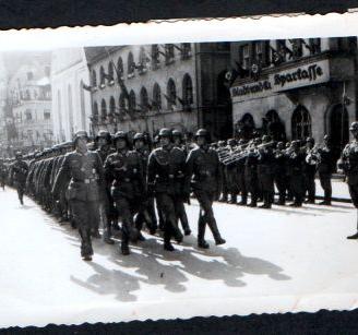 FOTO SOLDATI TEDESCHI PARATA MILITARE 3REICH WW2
