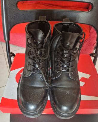 simil dr. martens 