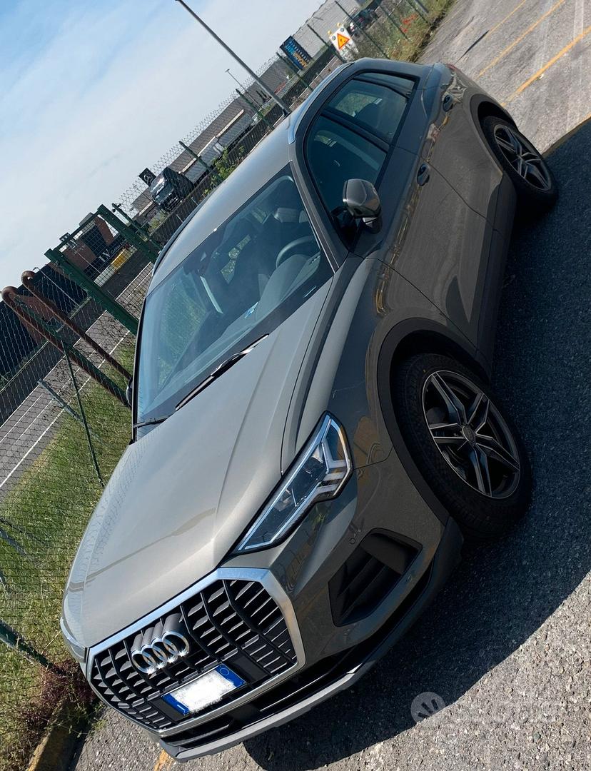 Audi Q3 2019 photo 2