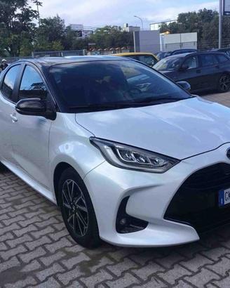 Toyota Yaris 1.5 Hybrid 5 porte Lounge