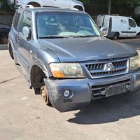 MITSUBISHI PAJERO 2005 SOLO PER RICAMBI