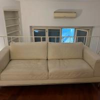 Divano in pelle Ikea