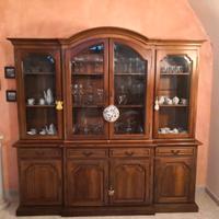 credenza in legno di noce