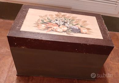 Bauletto in legno dipinto