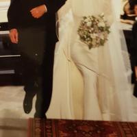 Abito da sposa in seta e macramè