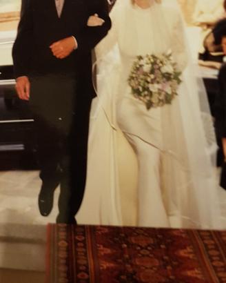 Abito da sposa in seta e macramè
