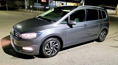 Touran TDI 2.0 cambio automatico 7 posti
