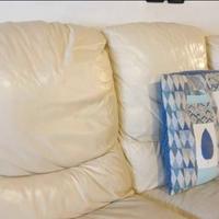 divano in pelle beige mt.250