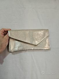 Pochette color oro