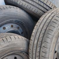 Pneumatici estivi 175/65 R14 + cerchi in ferro