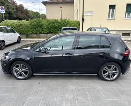 VOLKSWAGEN Golf 7ª serie - 2019