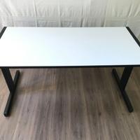 Scrivania ufficio + tavolino di servizio