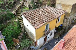 CASA INDIPENDENTE A SAN MARTINO VALLE CAUDINA